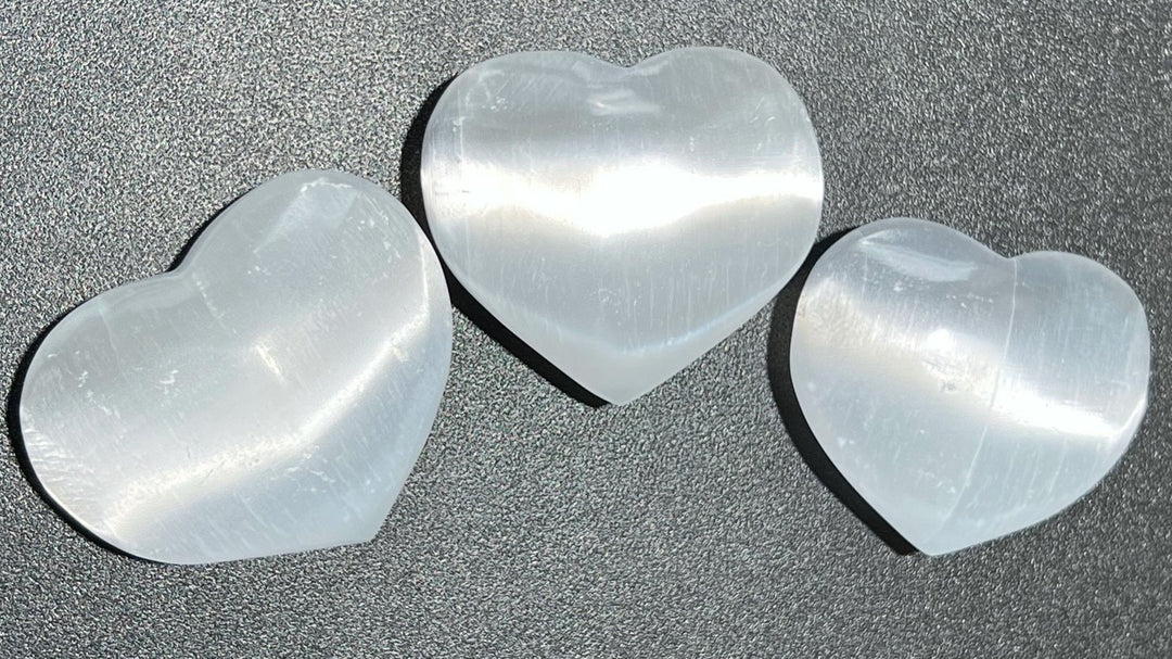 Wholesale Bulk Lot 5 Pack Of Selenite Crystal Puffy Hearts Healing Crystals And Stones