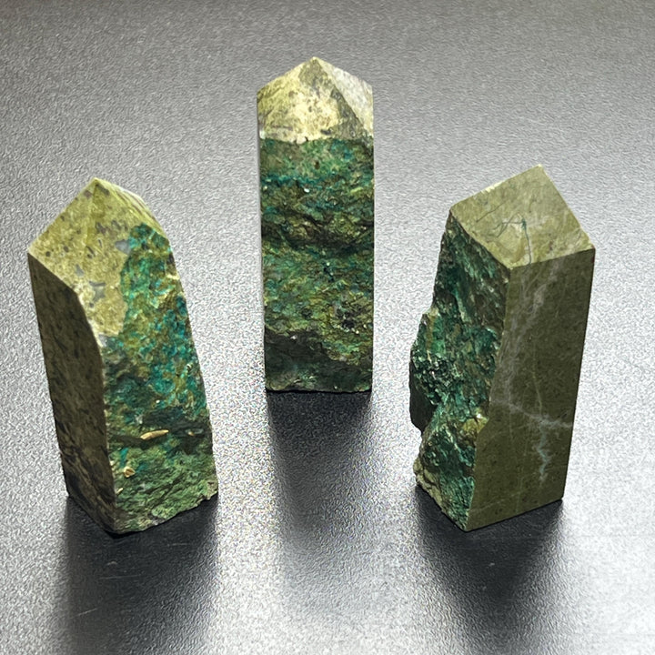Dioptase Crystal Matrix with Copper Specs Standing Tower Carving