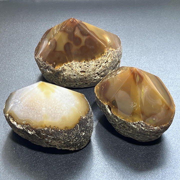 Agate Crystal Point Tower Carving