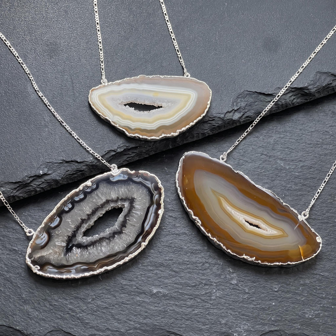 Choker Agate Slice Necklace Pendant (Silver Plated Edges)