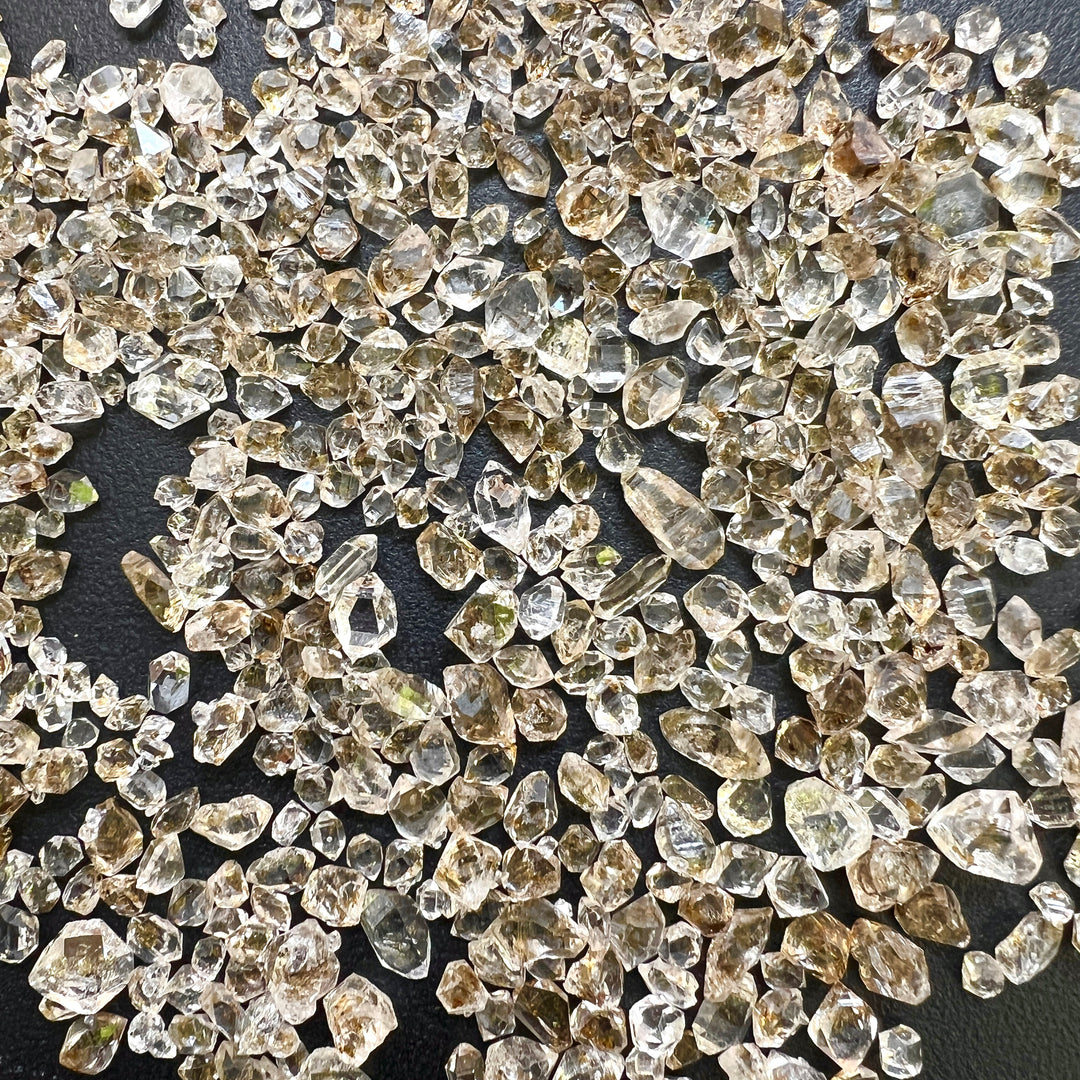 Petroleum Quartz Small Crystals (UV Reactive) Raw Natural Wholesale Gram Lot Gemstones