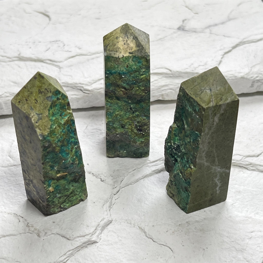Dioptase Crystal Matrix with Copper Specs Standing Tower Carving