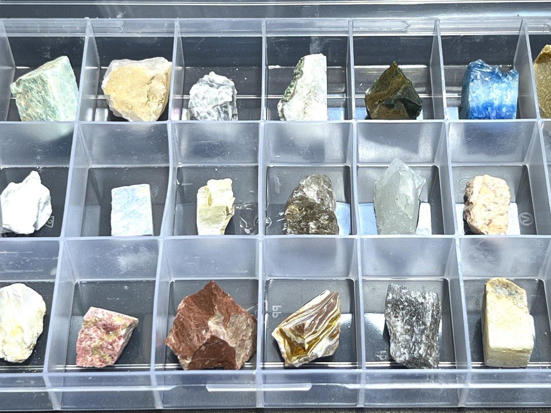 Clearance Sale Rough Rock Collection 24 Piece Box Flat Raw Crystals Minerals Rocks Glass Wholesale Gemstone Decor