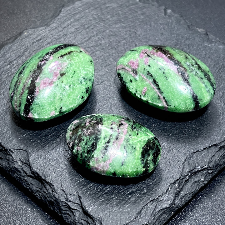 Ruby Zoisite Anyolite Crystal Palm Stones (UV Reactive) Carving