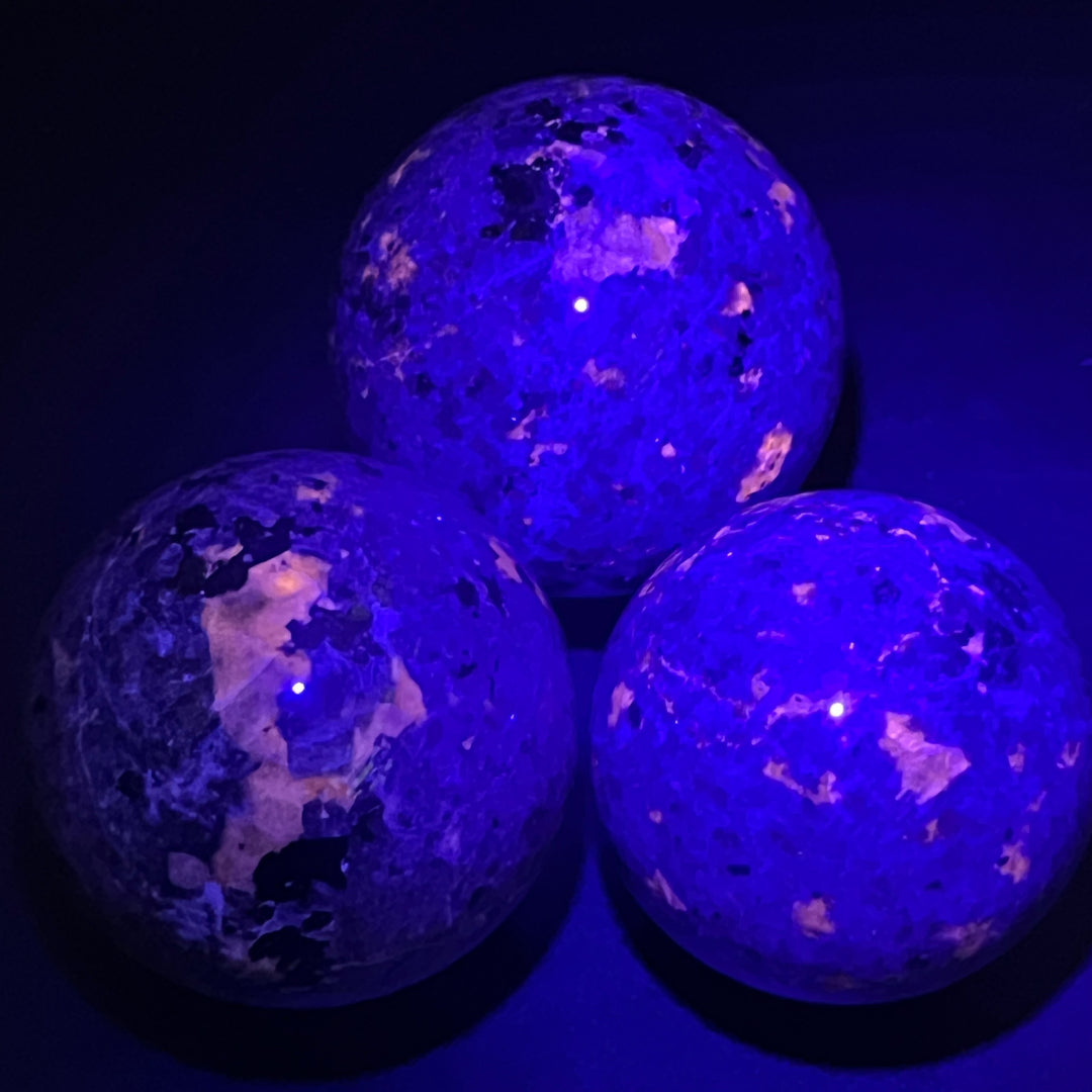 Syenite Spheres ( Set Of 3 ) Large (2.5-3 Inches)( UV Reactive ) Bulk Wholesale Lot Large Polished Orb Healing Crystals And Stones