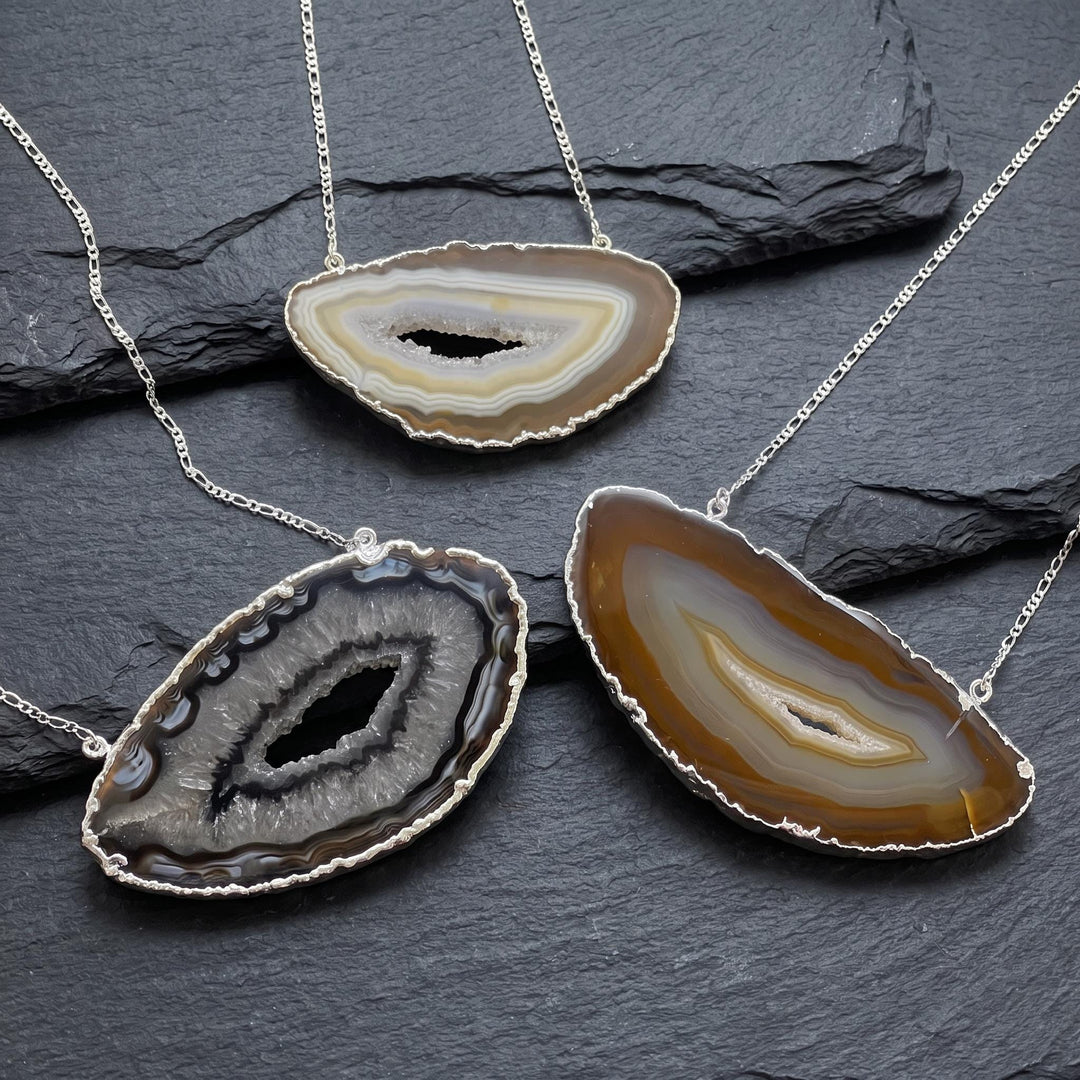 Choker Agate Slice Necklace Pendant (Silver Plated Edges)