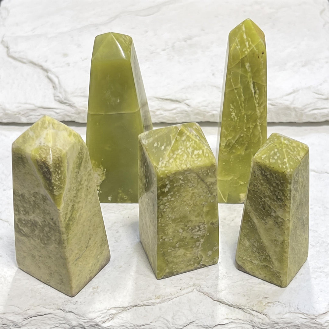Green Serpentine Standing Tower Carving