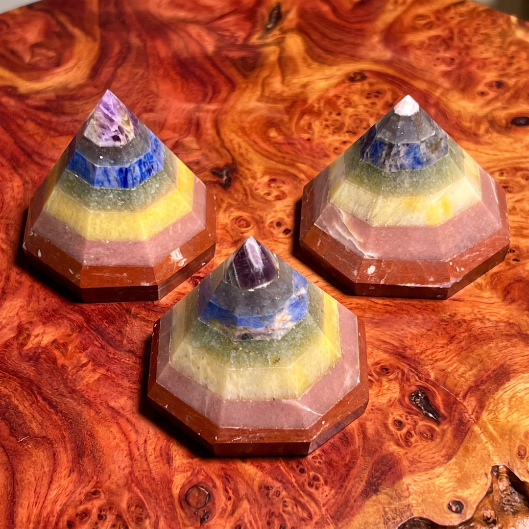 Crystal Octagon Base Cone Point Carving (7-Stones)