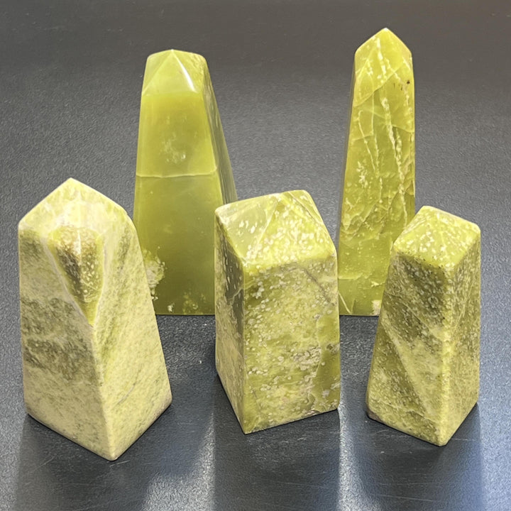 Green Serpentine Standing Tower Carving