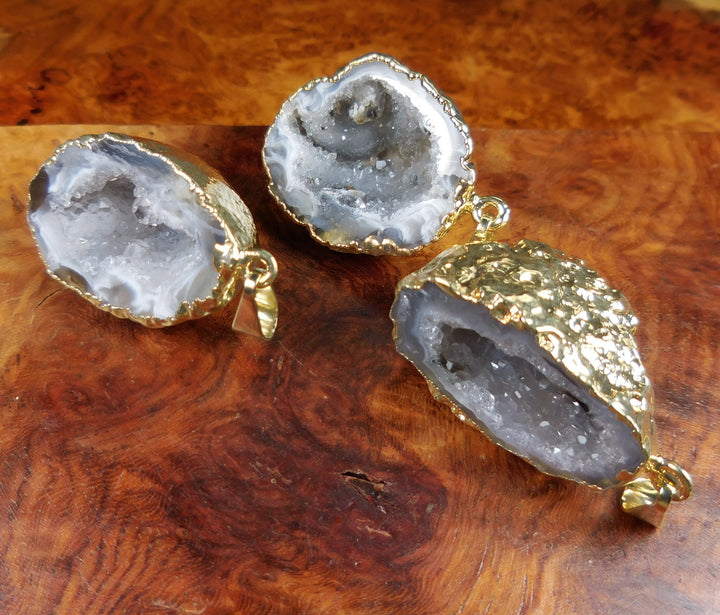 Bulk Wholesale Lot Of 5 Pieces Oco Geode Druzy Crystal Gold Plated Pendant Charm Bead Necklace Supply