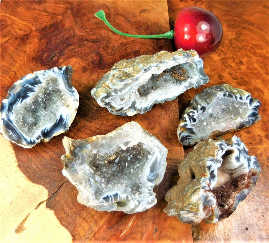Oco Geode Half Cut - Raw Druzy Crystal Center Natural Drusy Gemstone