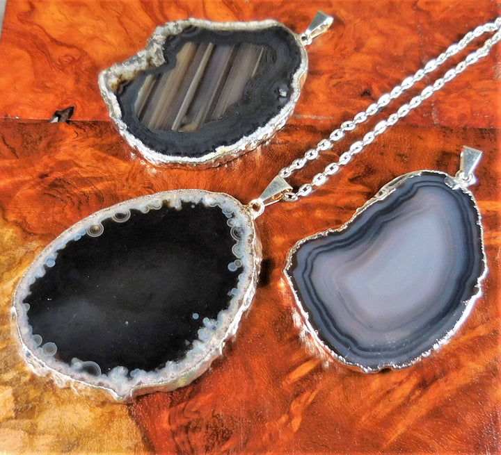 Agate Slice Necklace Pendant (Black)(Silver Edges) Natural Geode Slice Jewelry